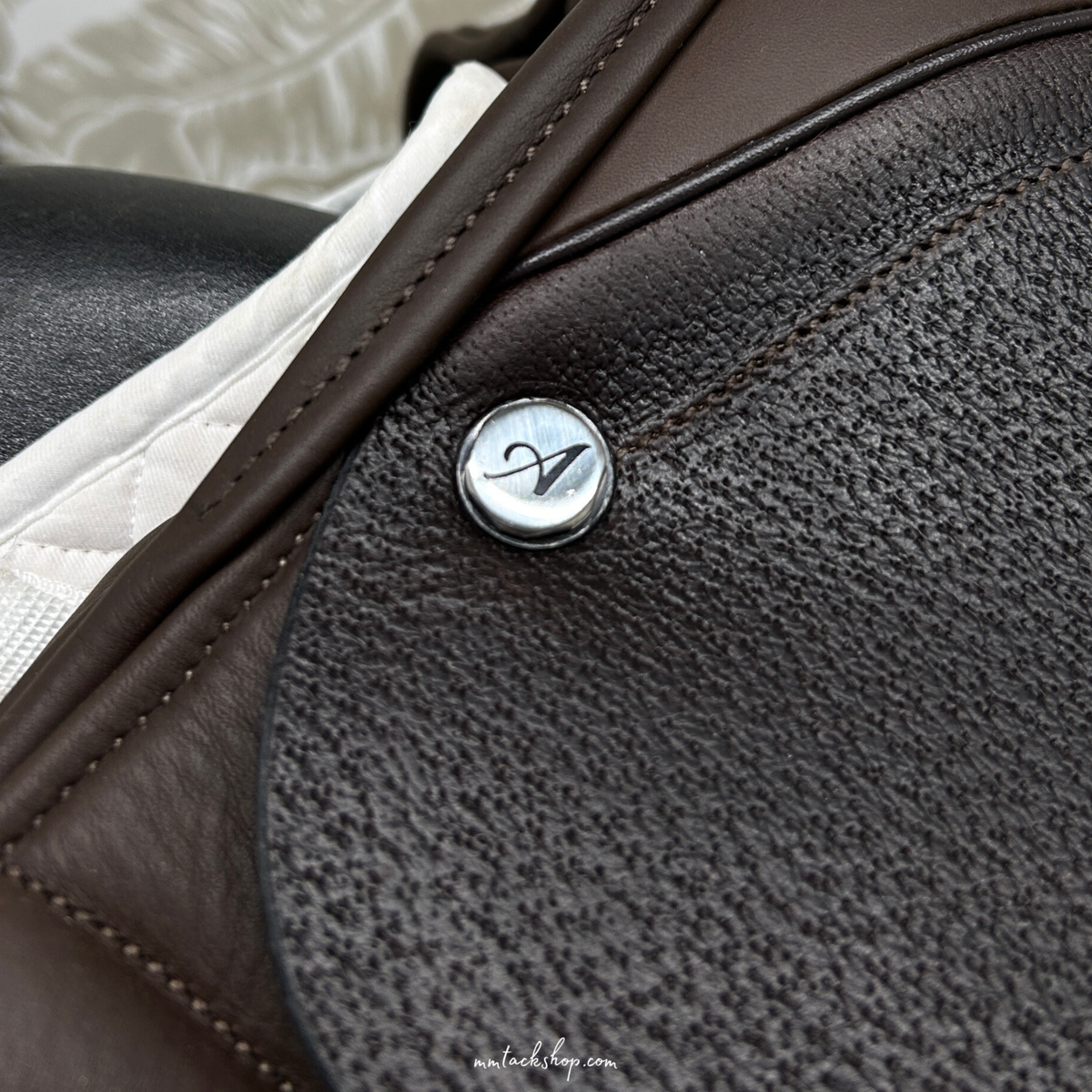 Albion Kontinuum Jump Saddle 17.5" Wide