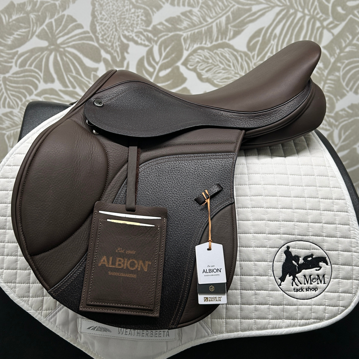 Albion Kontinuum Jump Saddle 17.5" Wide