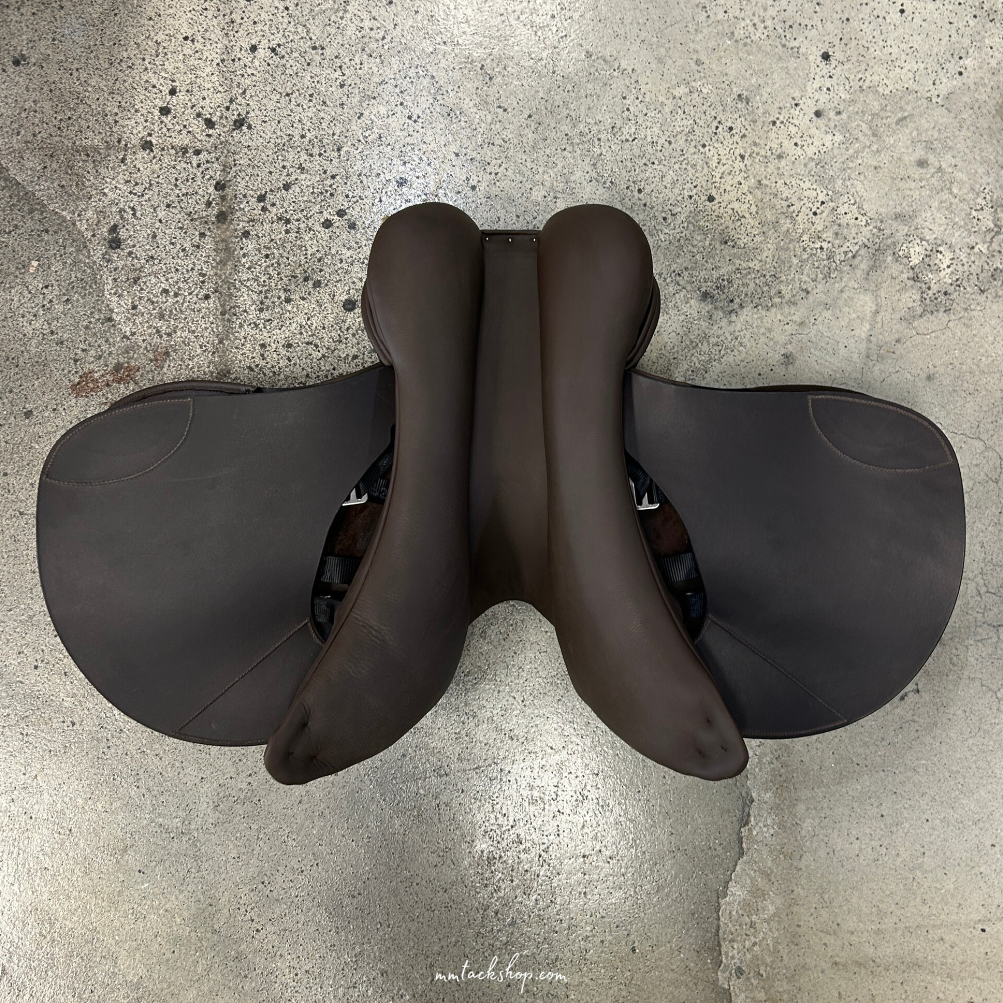 Albion Kontinuum Jump Saddle 17.5" Wide