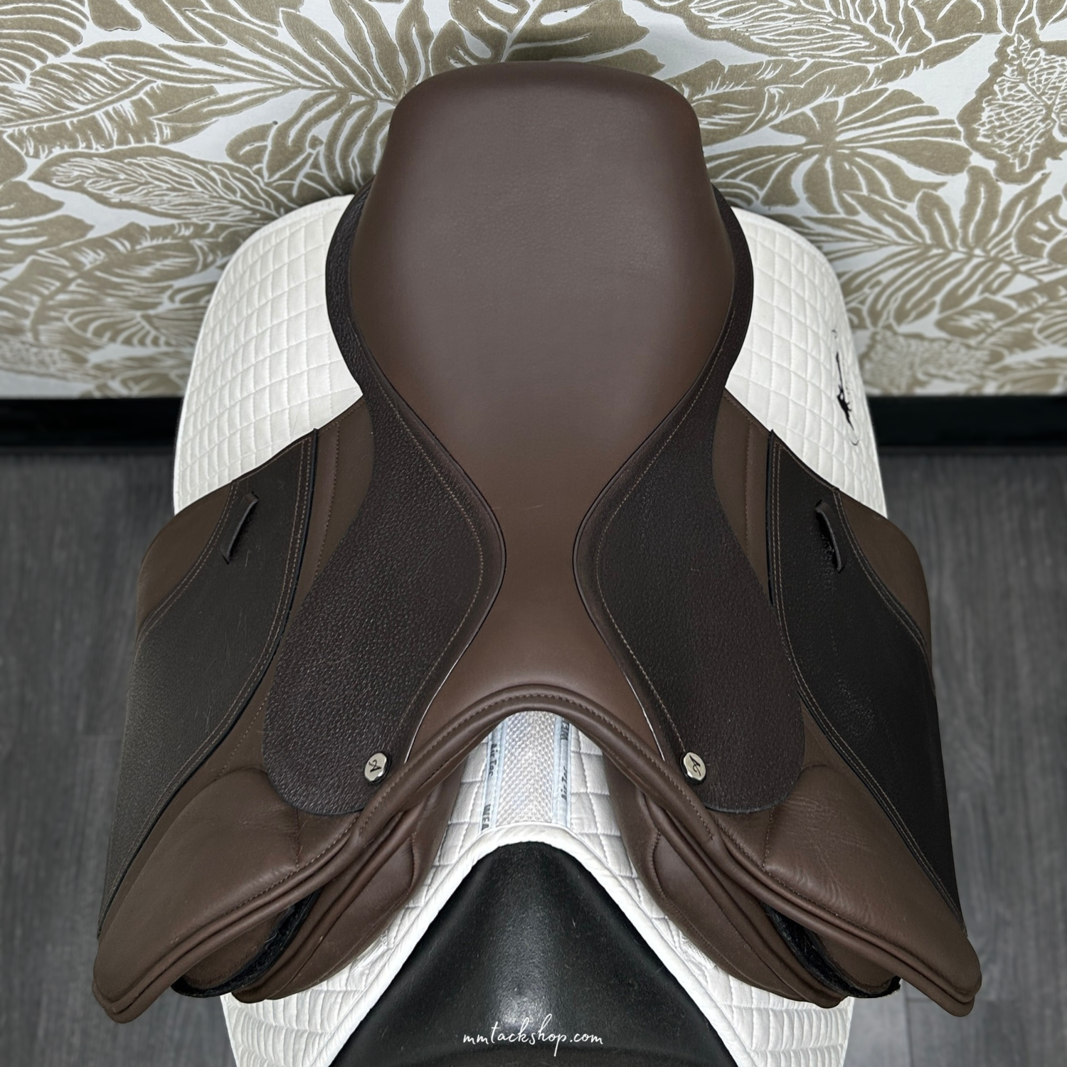 Albion Kontinuum Jump Saddle 17.5" Wide