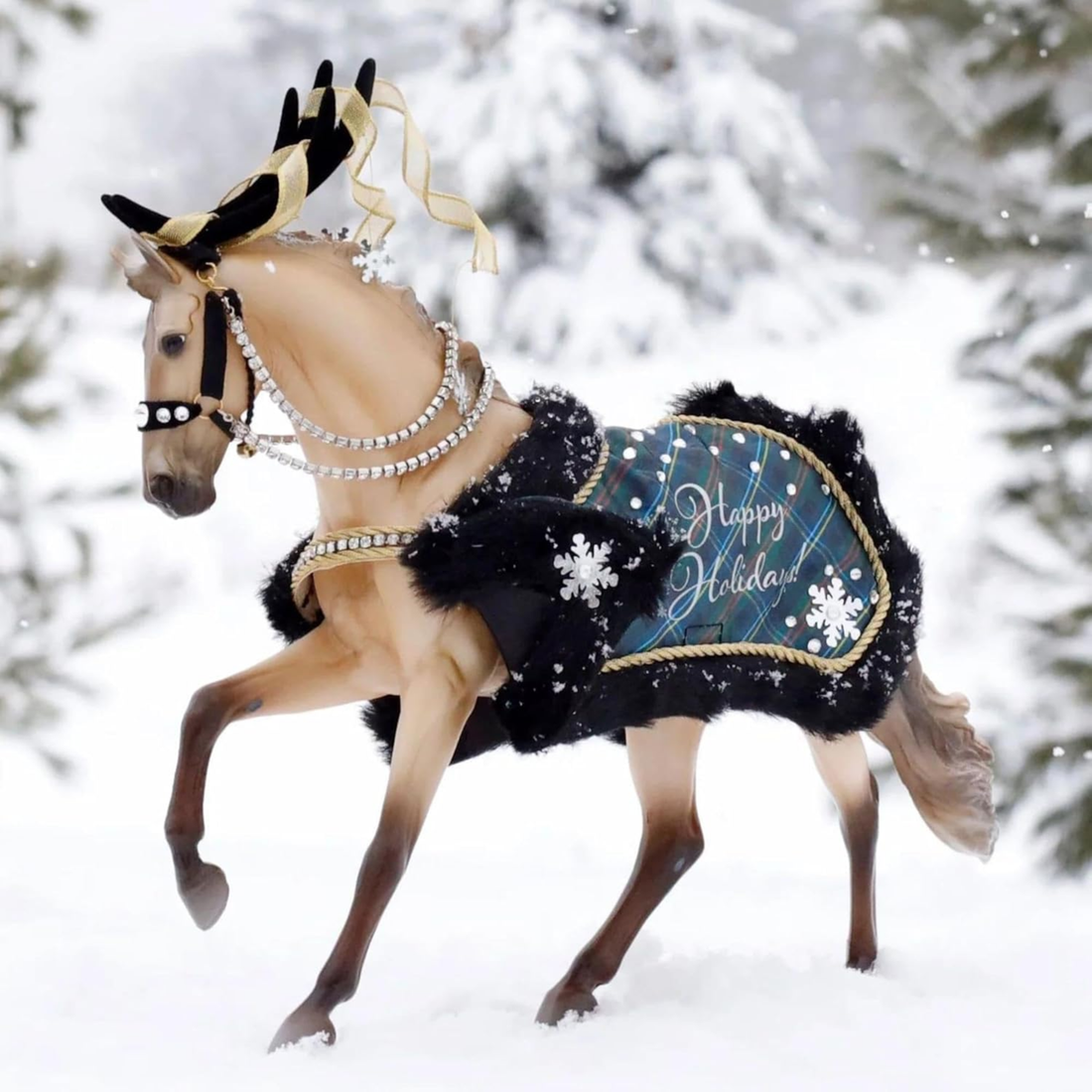 Breyer Highlander 2023 Holiday Horse