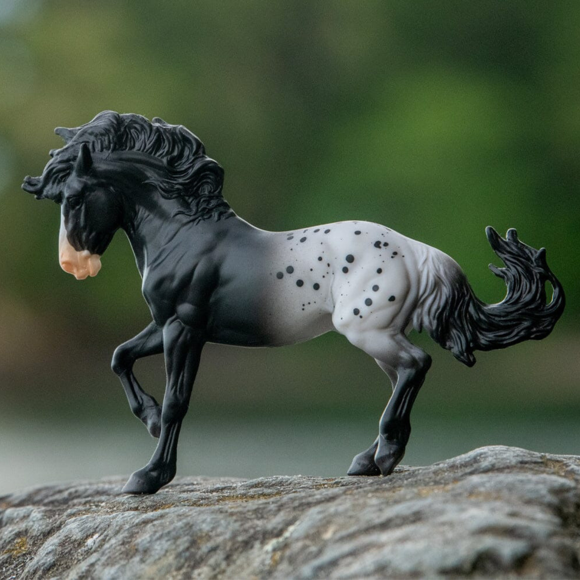 Breyer® Mystery Horse Surprise: Exquisite Equines Series 