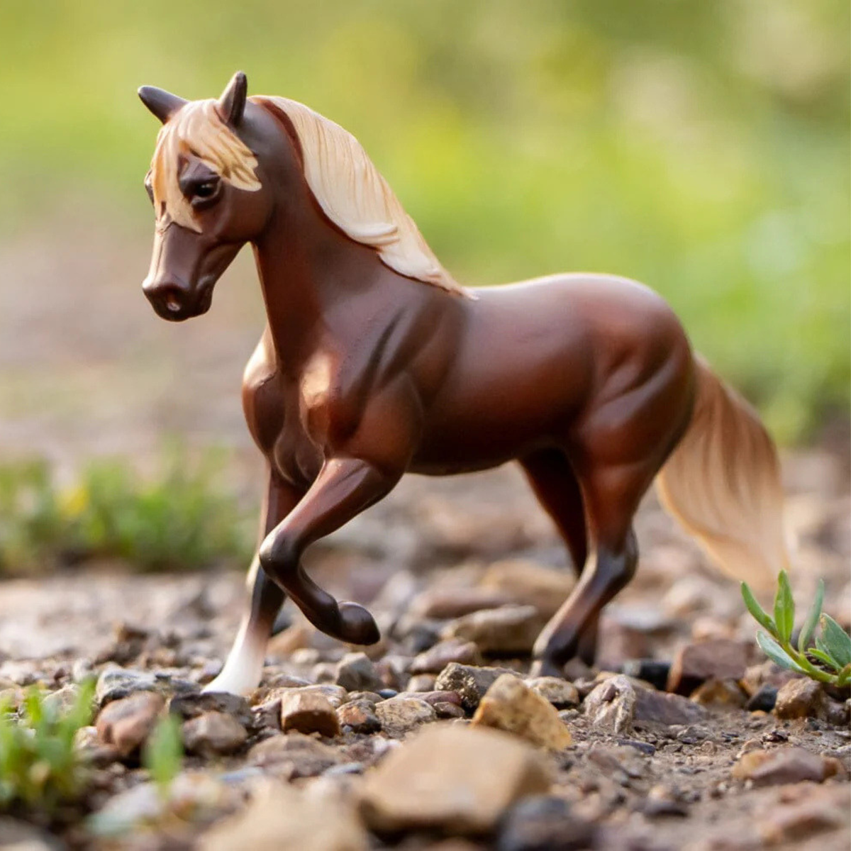 Breyer® Mystery Horse Surprise: Exquisite Equines Series 