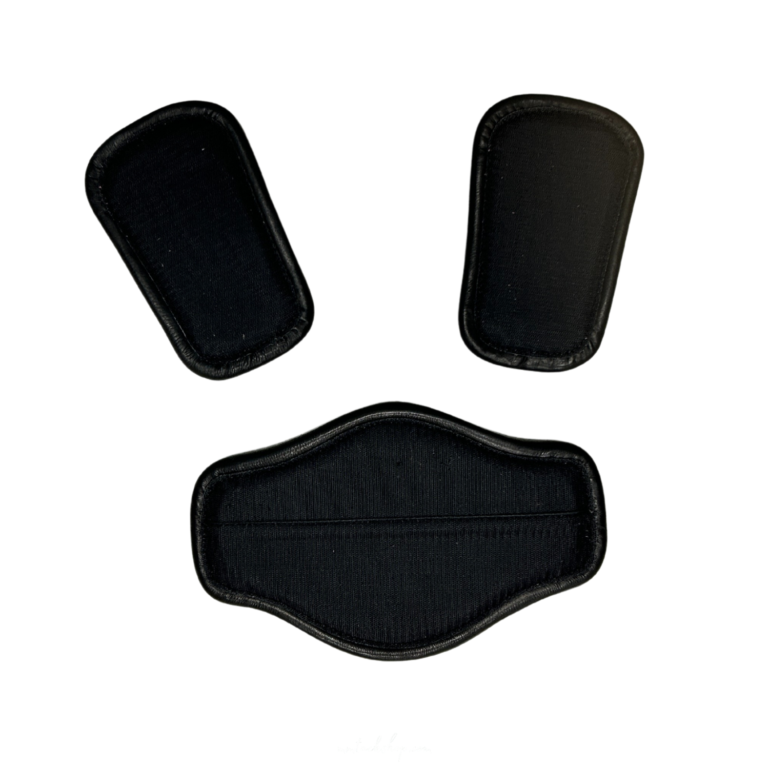 Replacement black leather pads on correct connect short girth.