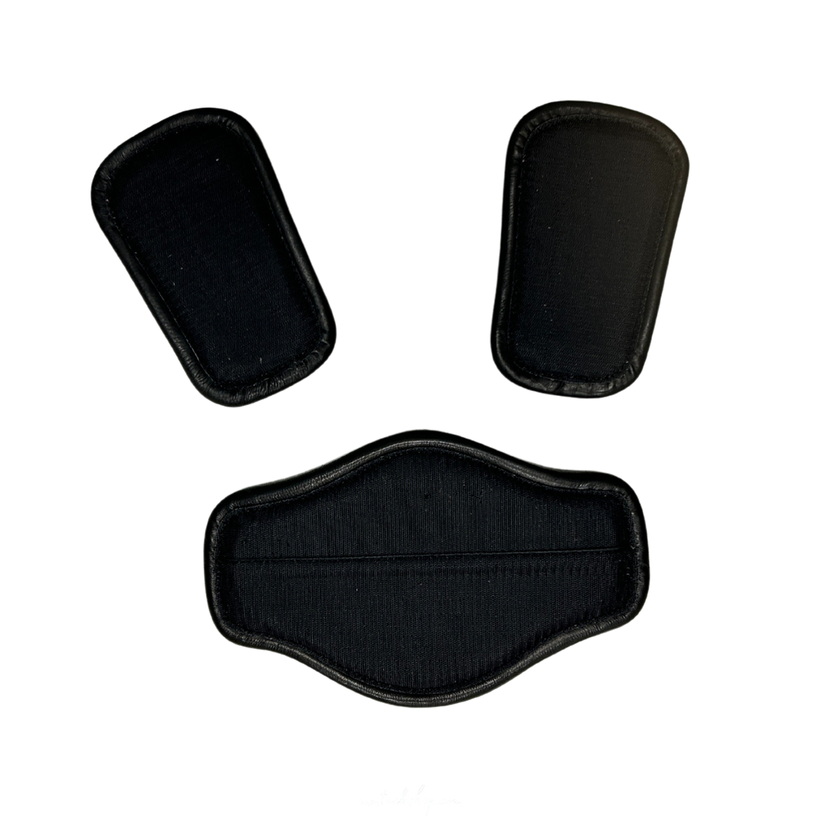 Replacement black leather pads on correct connect short girth.