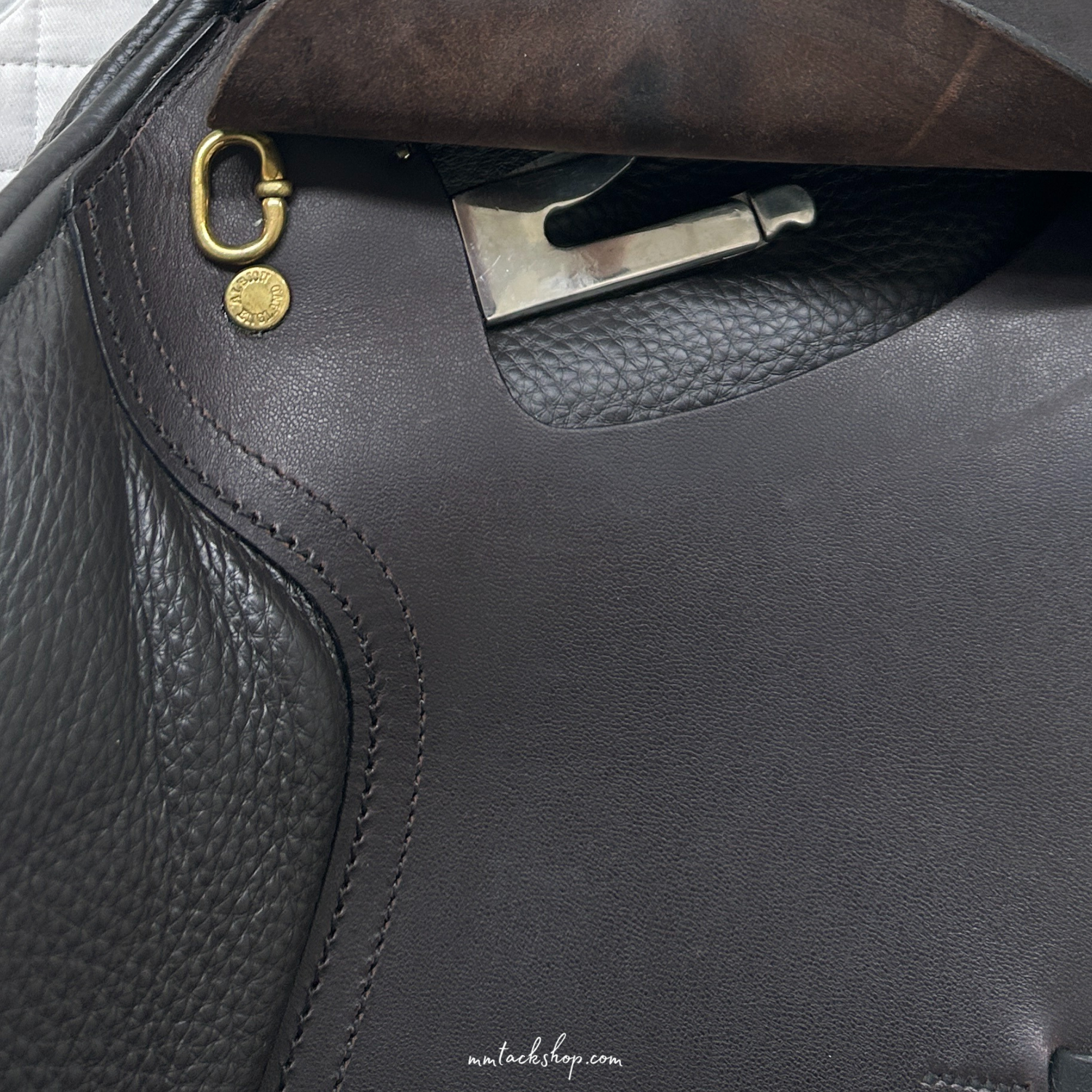 DEMO 17.5" Albion Kontrol Deep, Forward Flap Jump Saddle Medium