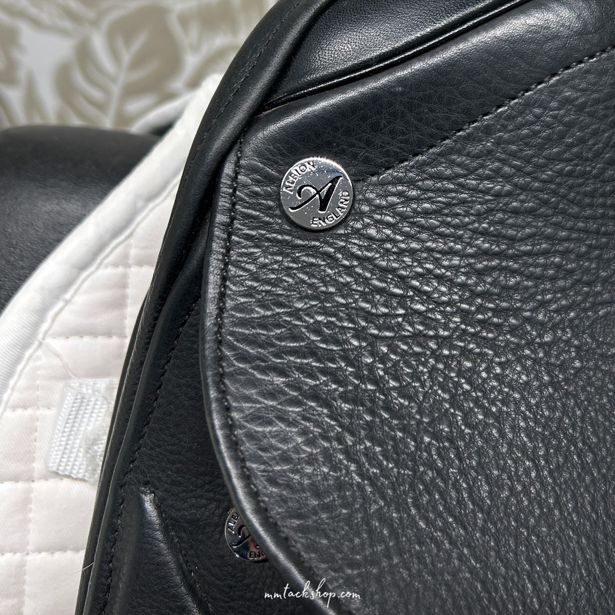 DEMO 17.5" Albion SLK MK3 Monoflap Dressage Saddle 17.5" Med/Wide