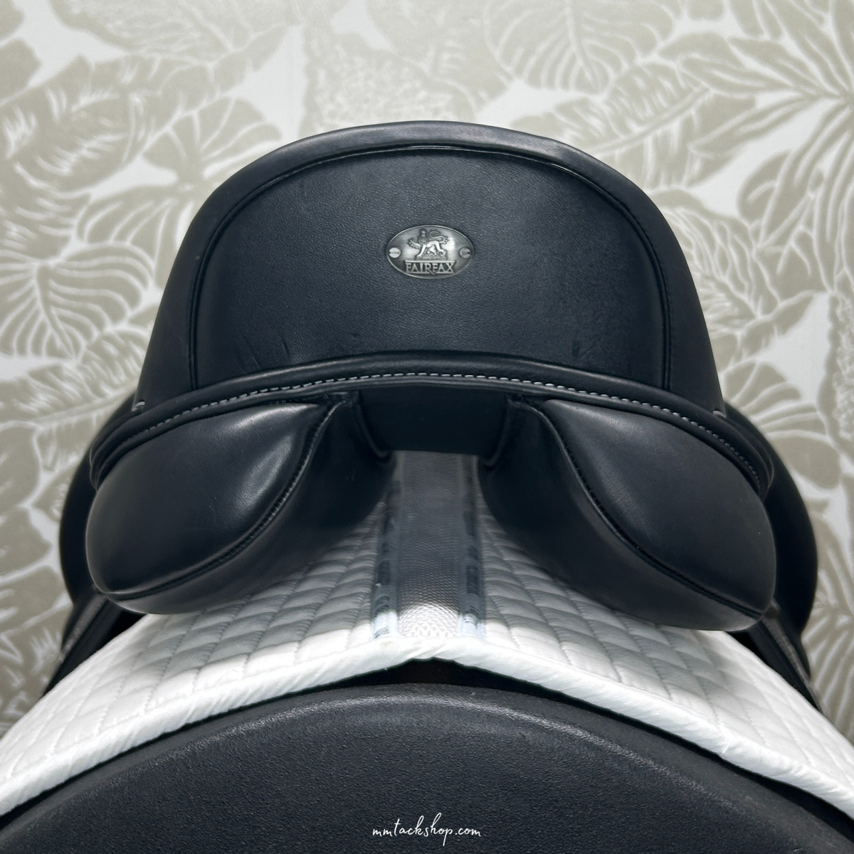 DEMO 18" Fairfax World Class I Dressage Saddle, Standard Flap