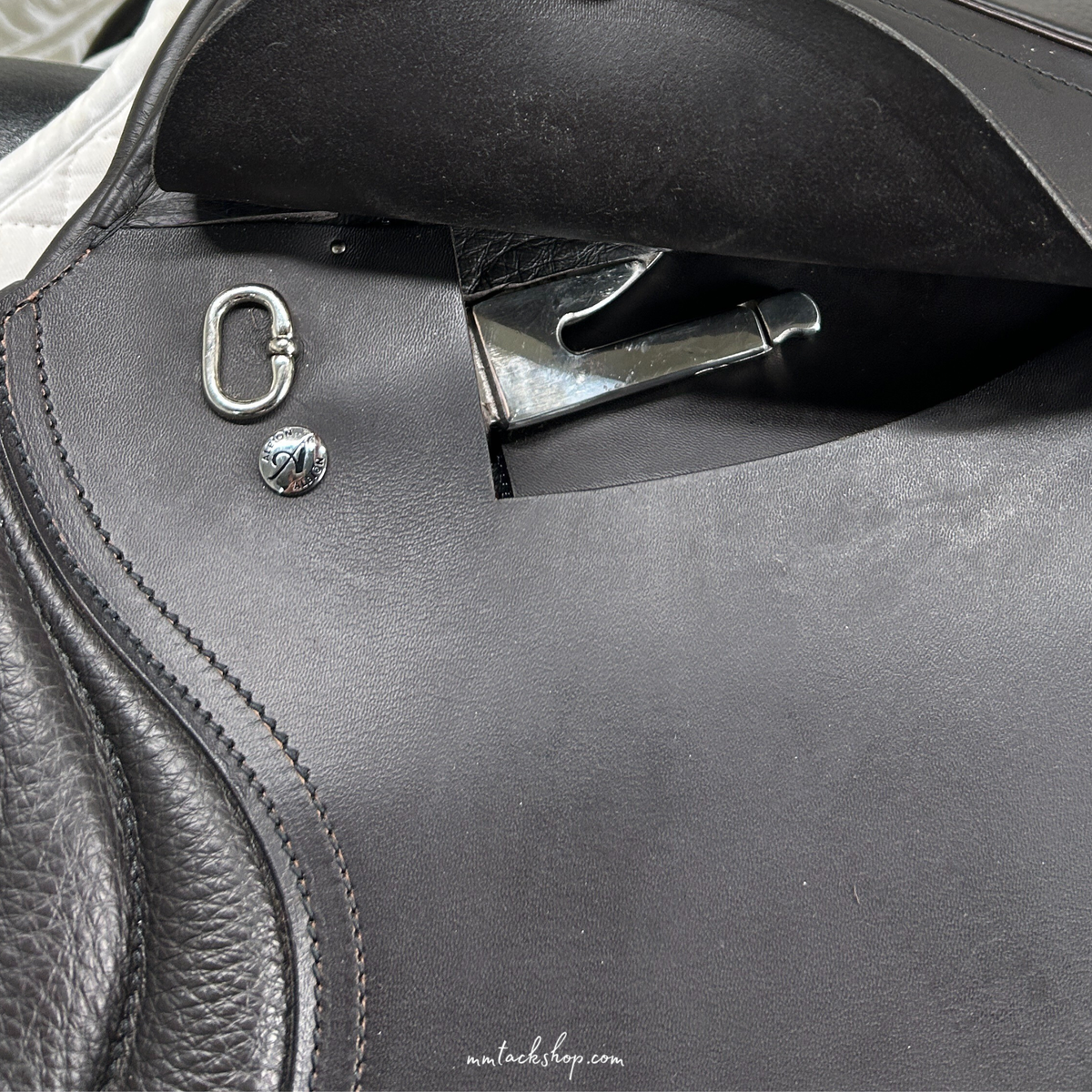 DEMO Albion K2 Jump Saddle  17.5 Med/Wide