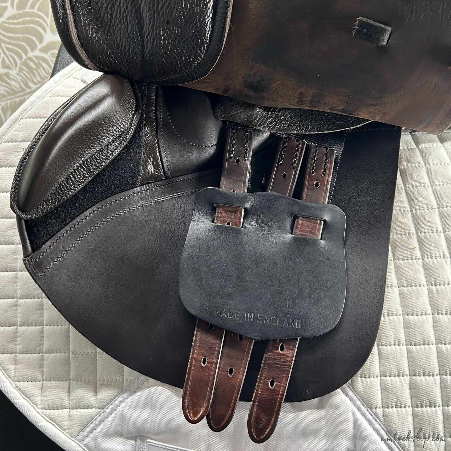 DEMO 17.5" Albion Kontrol Deep, Forward Flap Jump Saddle, Medium/Wide