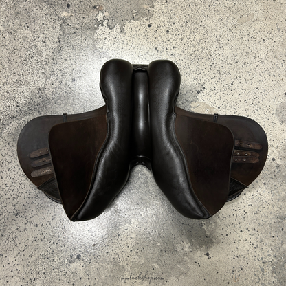 DEMO 17.5" Albion Kontrol Deep, Forward Flap Jump Saddle, Medium/Wide