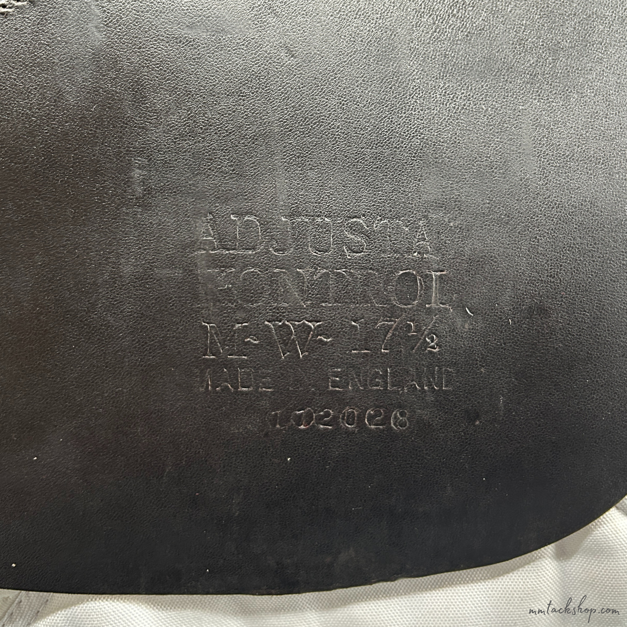 DEMO 17.5" Albion Kontrol Deep, Forward Flap Jump Saddle, Medium/Wide