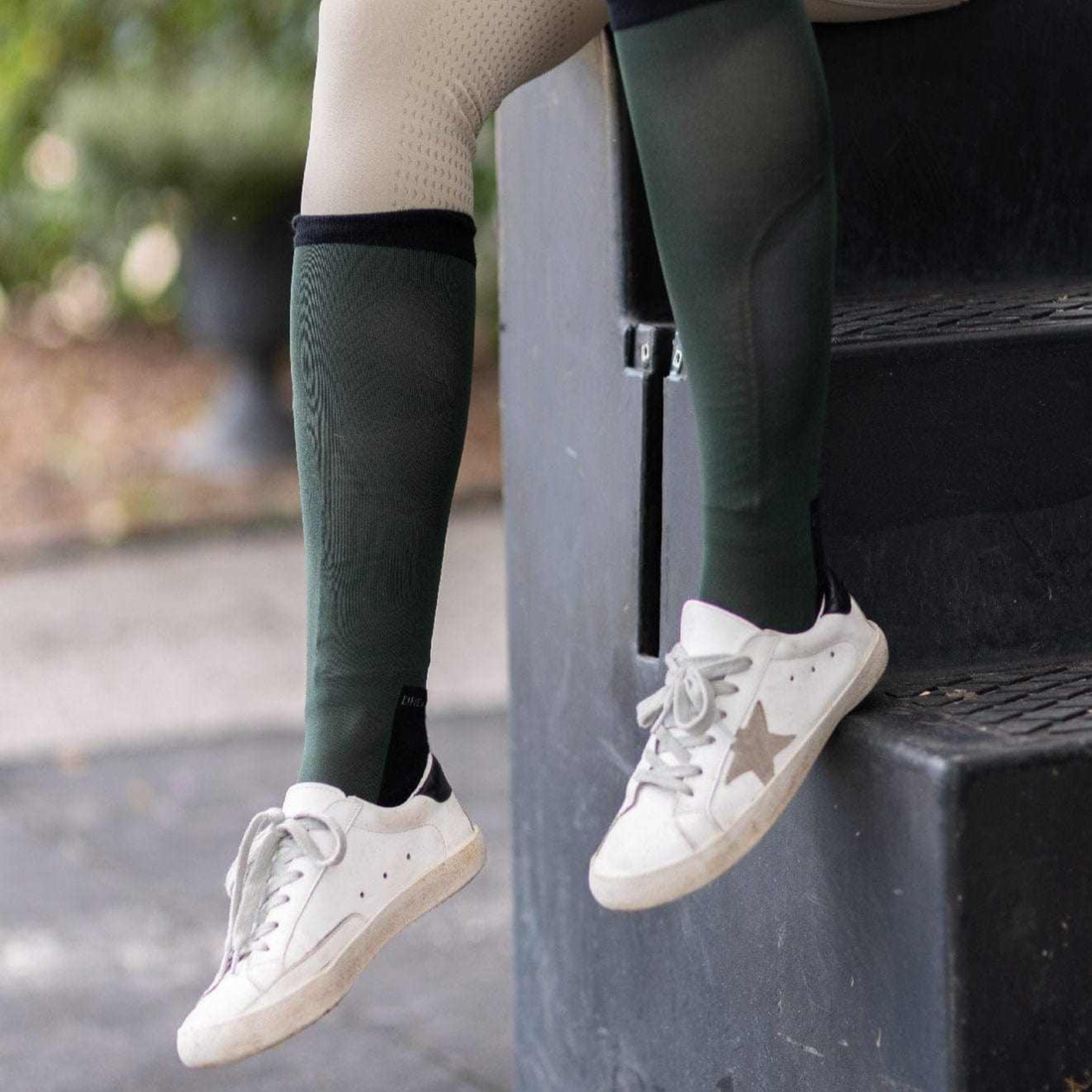 Dreamers &amp; Schemers Simple Solid Pair of Socks, Dark Hunter Green