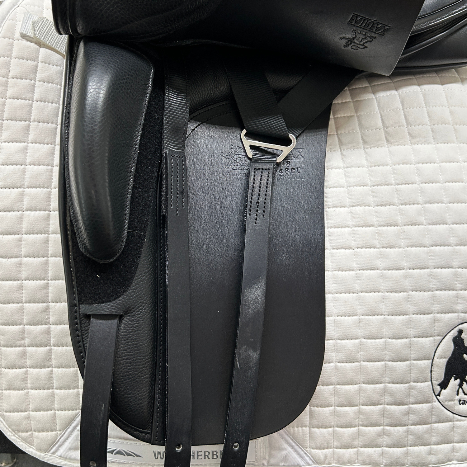 Fairfax Classic Low Wither Dressage Saddle, 18"