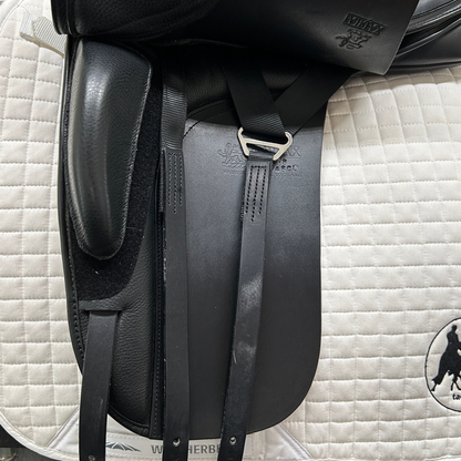 Fairfax Classic Low Wither Dressage Saddle, 18"