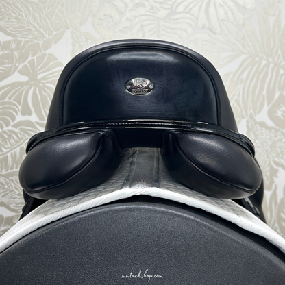 Fairfax World Class II Dressage Saddle, Full Panel 17.5"