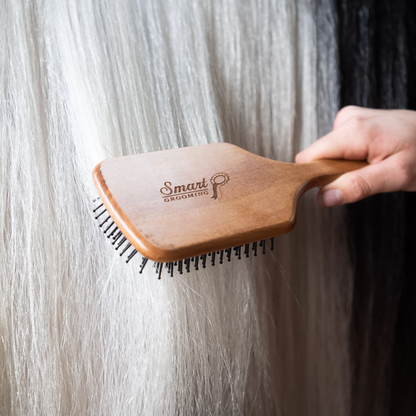Smart Grooming Large Mane &amp; Tail Brush detangling a horse’s tail.