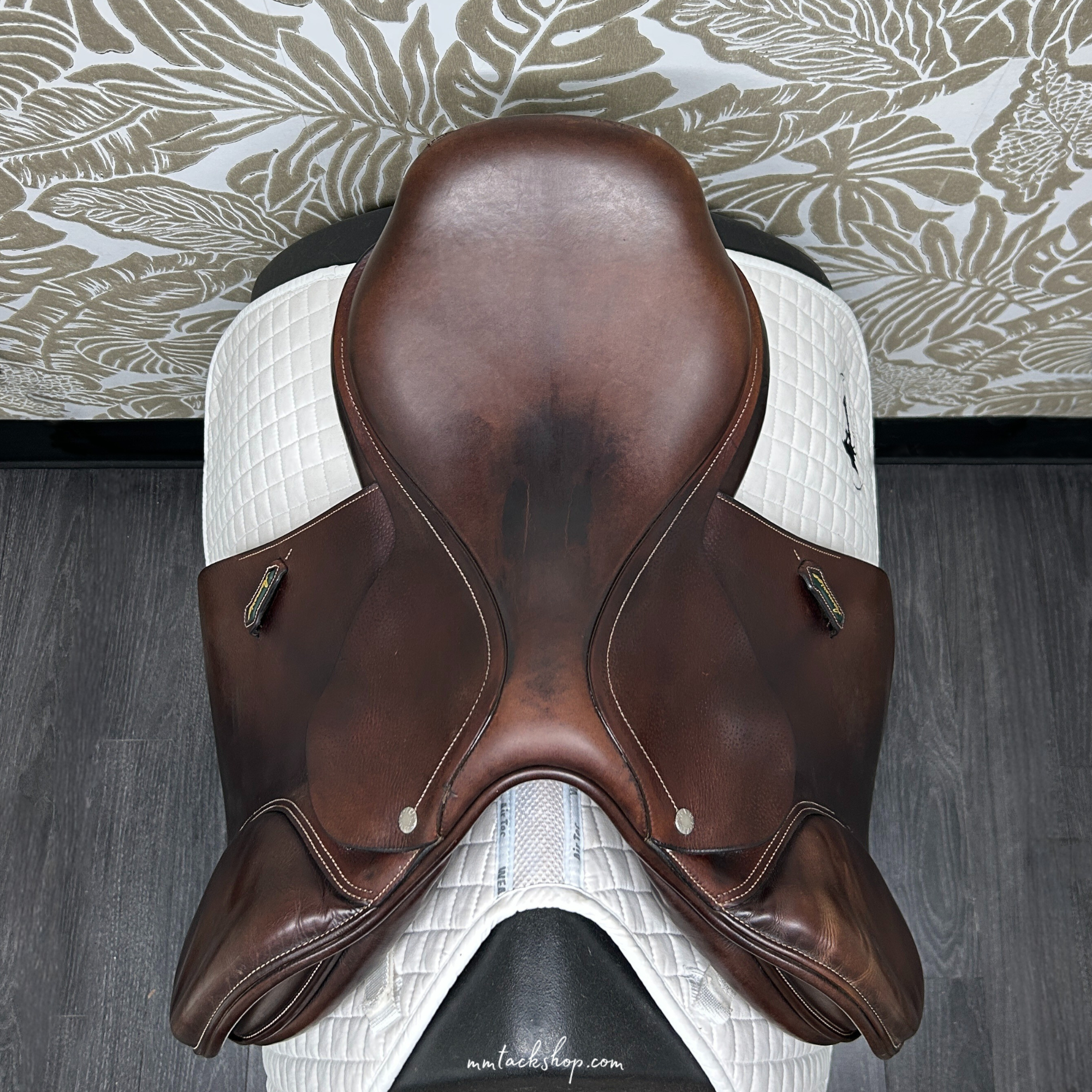 Used 17&quot; Amerigo DJ (Deep Jump) Jump Saddle