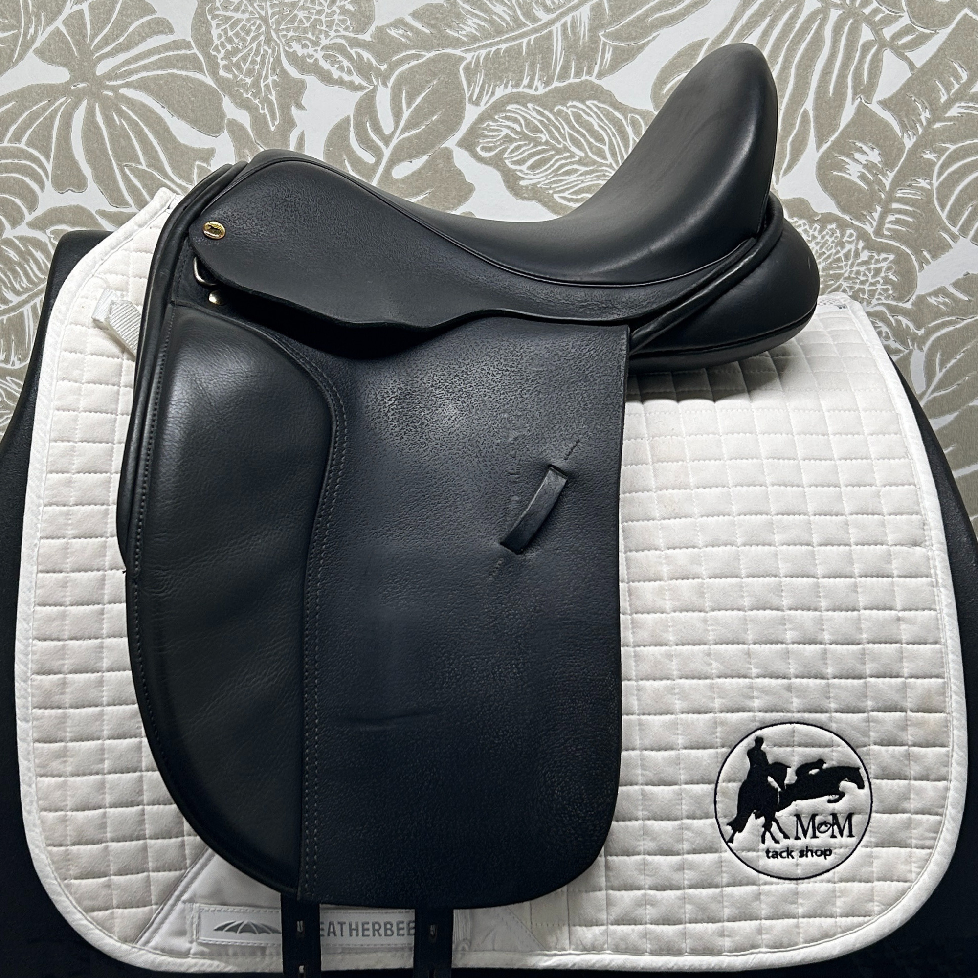 Used 17&quot; Black Country Eloquence Dressage Saddle