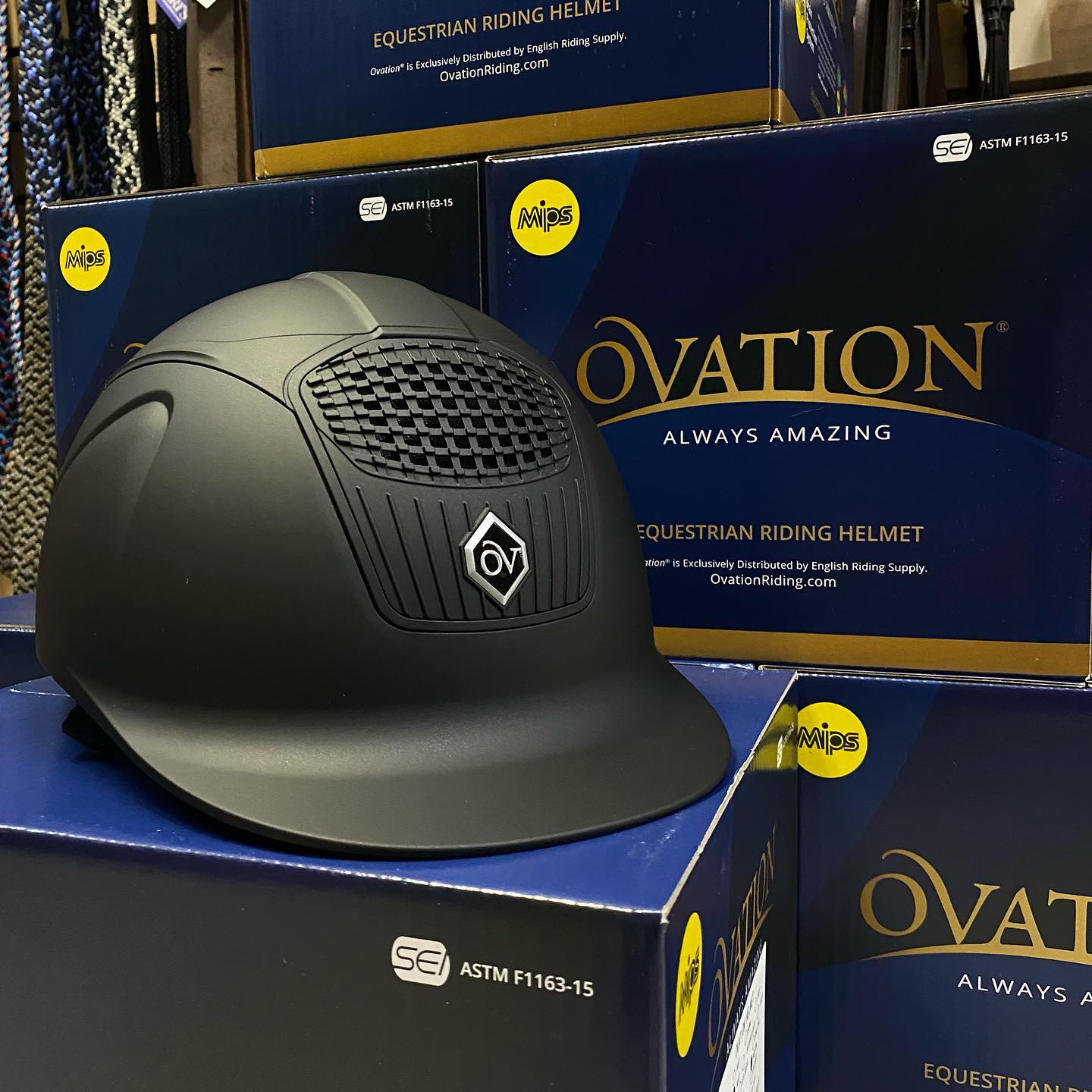 Ovation M Class MIPS Helmet Jr.