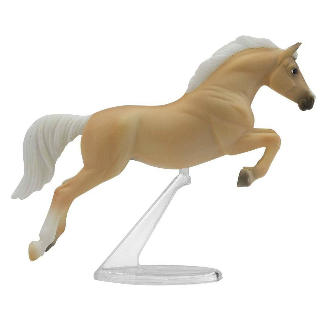 Breyer Cavallo modello Catch Me della serie tradizionale, 33 x 28,6 cm, giocattolo per cavalli, scala 1:9, modello #1806, bianco, grigio Breyer Cavallo modello Catch Me della serie tradizionale, 33 x 28,6 cm, giocattolo per cavalli, scala 1:9, modello #1806, bianco, grigio
