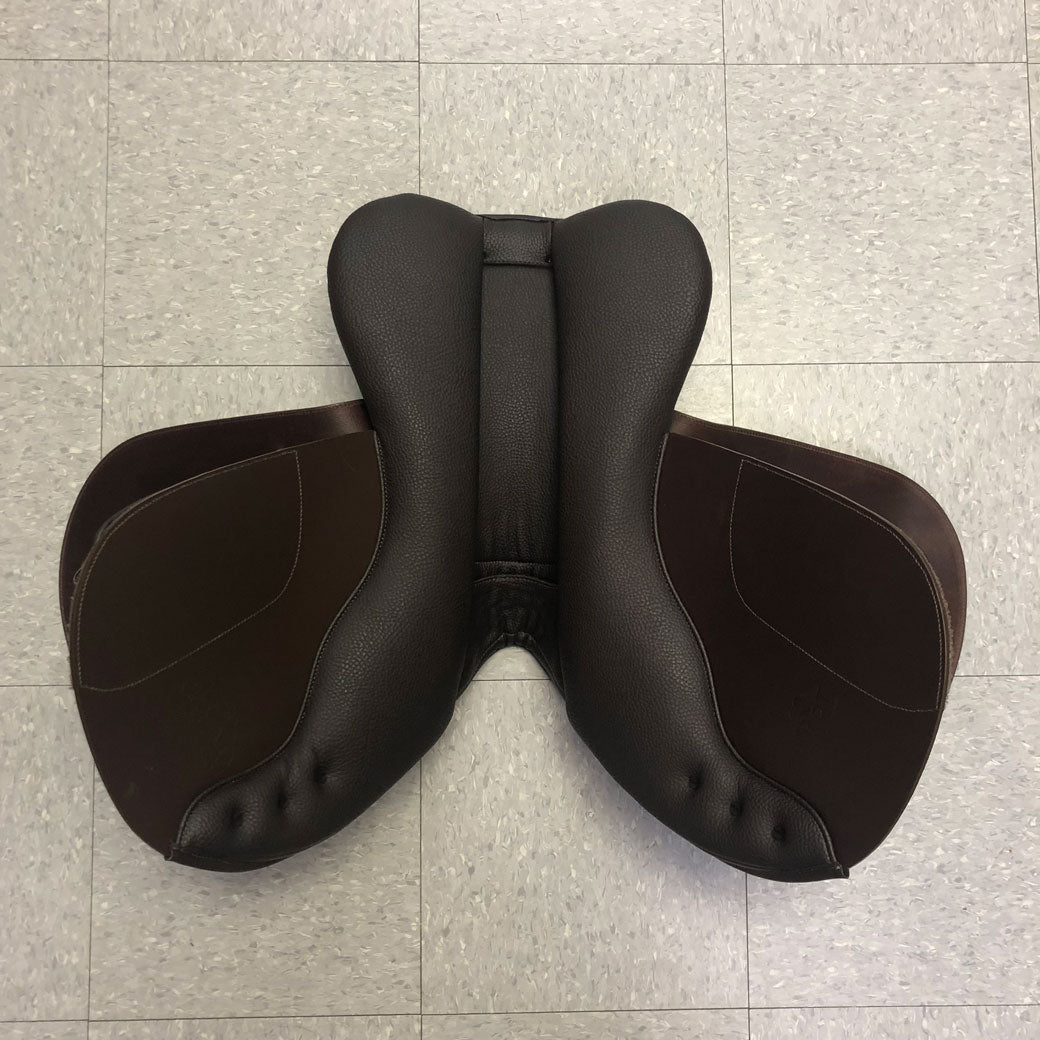 Arena Jump Saddle with HART