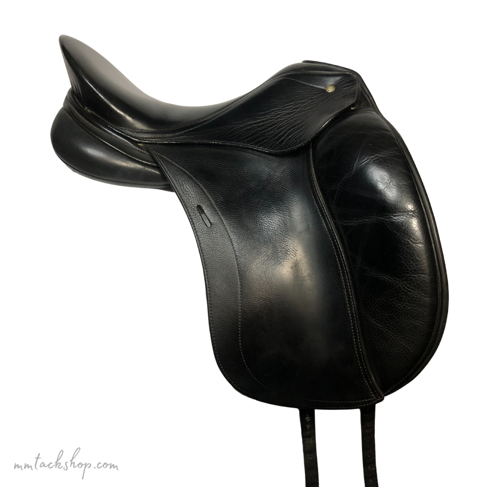 Used Schleese Infinity Dressage Saddle