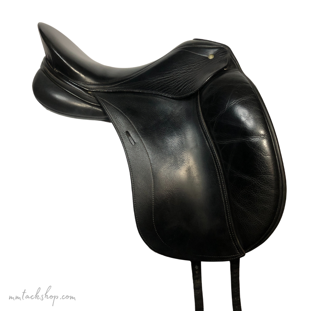 Used 17.5" Schleese Infinity Dressage Saddle